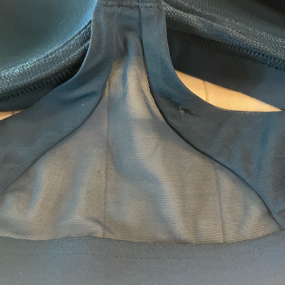 Victoria's Secret Sport Blue Sports Bra Racerback 36B - Picture 7 of 10